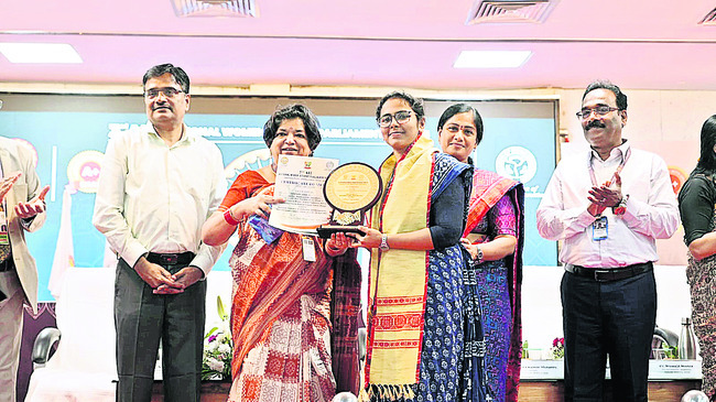 బార్‌ అసోసియేషన్‌  ప్రమాణ స్వీకారం 2