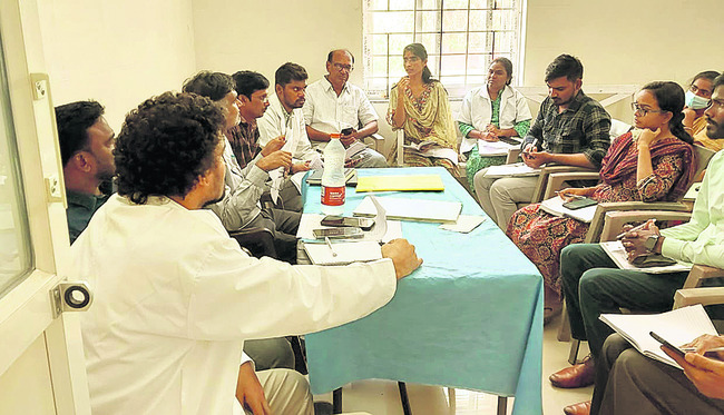 వైద్యసేవలపై నిర్లక్ష్యం వహిస్తే చర్యలు 
4
