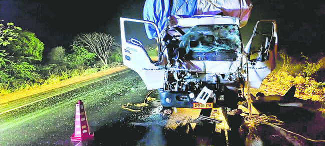 వేర్వేరు రోడ్డు ప్రమాదాల్లో ముగ్గురు మృతి 1
