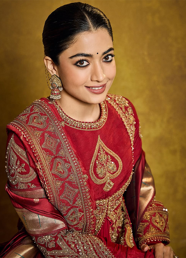 Actress Rashmika Mandanna birthday special photos7