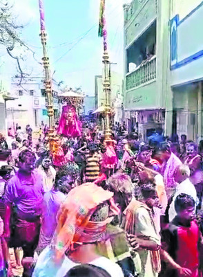 ముగిసిన వీరభద్ర, కాళికాదేవిల బ్రహ్మోత్సవాలు 1