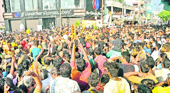 వేడుకగా పెరియ మారియమ్మన్‌ ఉత్సవాలు 1