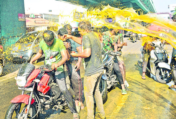 వేడుకగా పెరియ మారియమ్మన్‌ ఉత్సవాలు 2