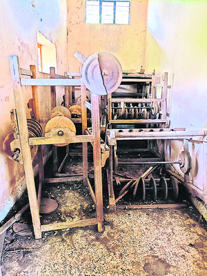‘పట్టు’ కోల్పోయింది..!2