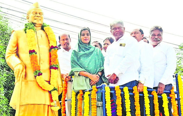 జగ్జీవన్‌రామ్‌ అడుగుజాడల్లో నడవాలి 1
