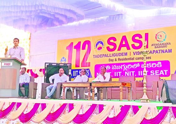 కిటకిటలాడిన శ్రీవారి క్షేత్రం 1