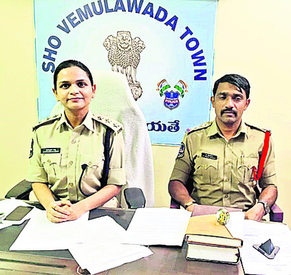 విదేశీ బంగారం వ్యవహారంలో ఇద్దరి అరెస్ట్‌1