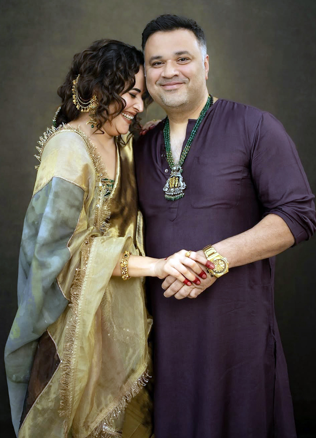 Anasuya bharadwaj festival looks 2