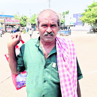 పోటెత్తిన భక్తులు.. వెంటాడిన అసౌకర్యాలు17