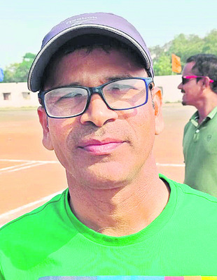 స్పోర్ట్స్‌ అకాడమీ, హాస్టళ్లలో ప్రవేశాలకు..1