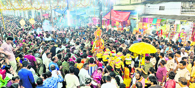 వైభవంగా దేవీ యాత్ర 3