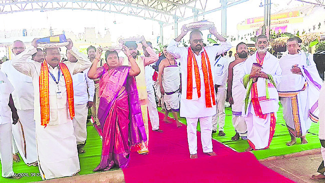 మా నోములన్ని పండినాయి రామయ్య తండ్రి..2