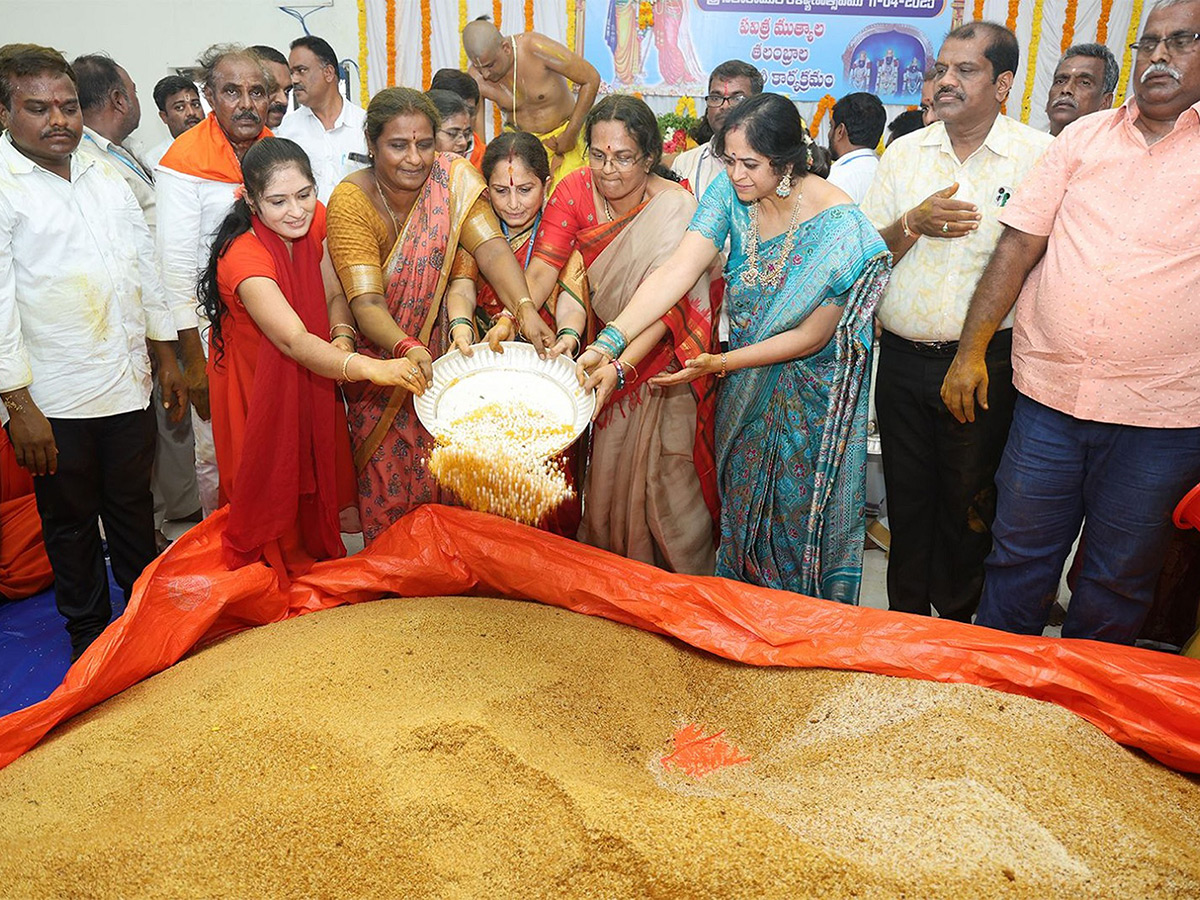Kodandarama Swamy Brahmotsavam in Vontimitta Photos6