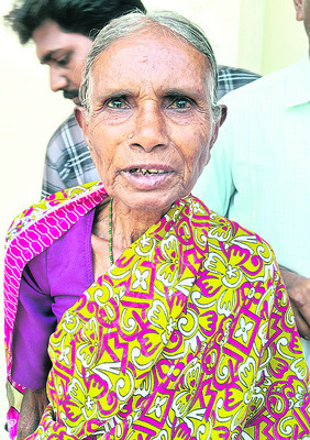 ఆశతో వచ్చాం.. ఆదుకోండి 1