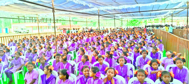 గిరిజనుల అభ్యున్నతే లక్ష్యం 1