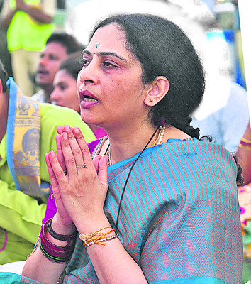 వైభవంగా సాగిన శ్రీరామ పట్టాభిసేకం 
4