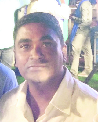 ఆర్థిక సమస్యలతో ప్రభుత్వ ఉద్యోగి ఆత్మహత్య1