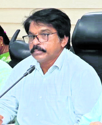 శత శాతానికి అడుగుదూరంలో..1