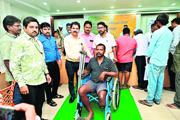 వర్షాకాలానికి 18 లక్షల  టన్నుల ఇసుక సిద్ధం చేయాలి1