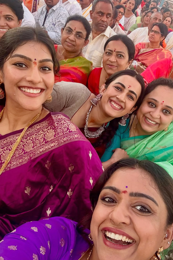 Niharika, Vithika And Bhargavi Ambati at Bhadrachalam Temple on Sri Rama Navami Photos6