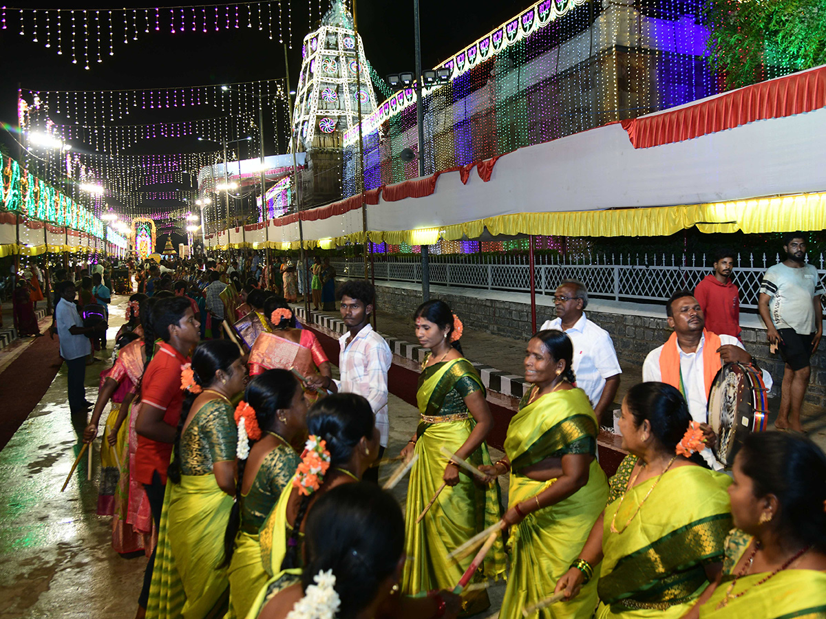 Vontimitta Sri Kodandarama Swamy Brahmotsavam 2025 Photos9