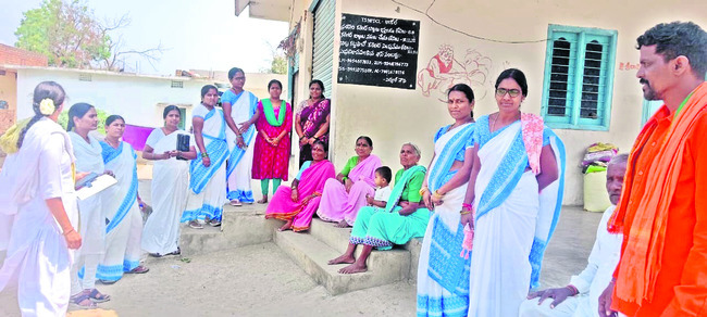 కోలుకుంటున్న కల్తీ కల్లు బాధితులు1