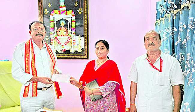 కార్తికేయుని నిత్యాన్నదానానికి రూ.1,00,116 విరాళం 2