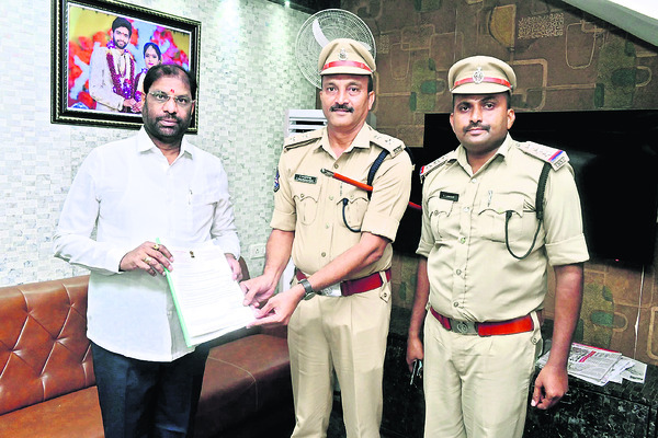 వైభవంగా మహదాశీర్వచనం1