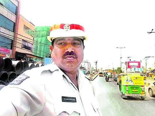 మియాపూర్లో లారీ బీభత్సం 1