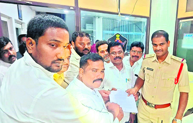 11లోపు  అభ్యంతరాలు తెలపాలి 
1