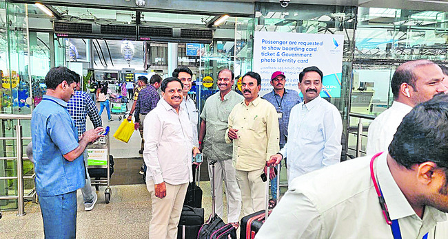 అహ్మదాబాద్‌ పర్యటనకు ఎమ్మెల్యే కసిరెడ్డి
1