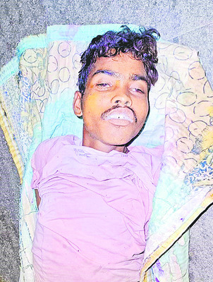 అక్రమ రవాణా చేస్తున్న 3 లారీలు పట్టివేత 2