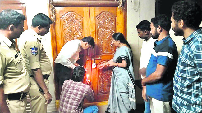 ఆడనే అంతం!1