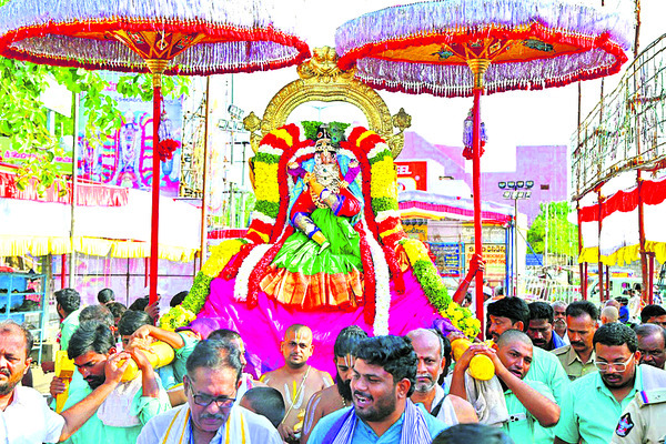 నీలమేఘశ్యామా.. 1