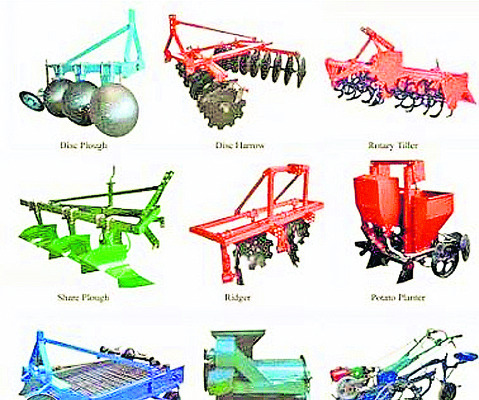 రెడ్‌బుక్‌ పాలనలో పచ్చనేతలకే పనిముట్లు 
2