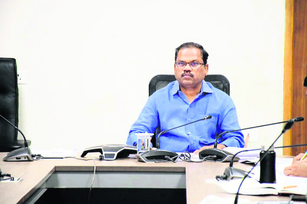 ప్రజారోగ్యం గాలికి..! 3