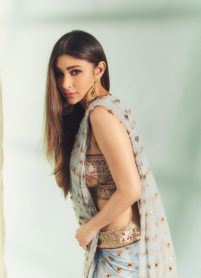 Actress Mouni Roy Latest Pics15