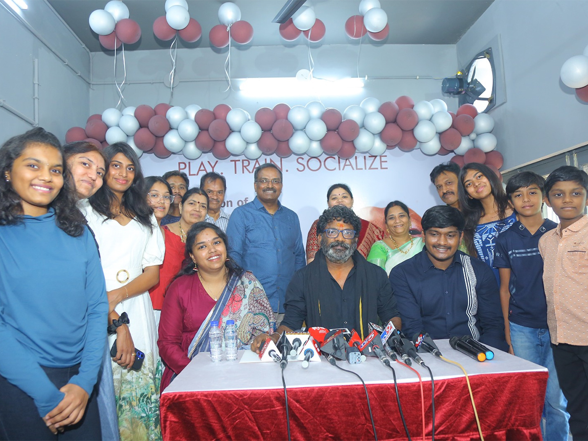 Lyricist Chandrabose Inaugurates Doggy Ville at Banjara Hills Hyderabad9