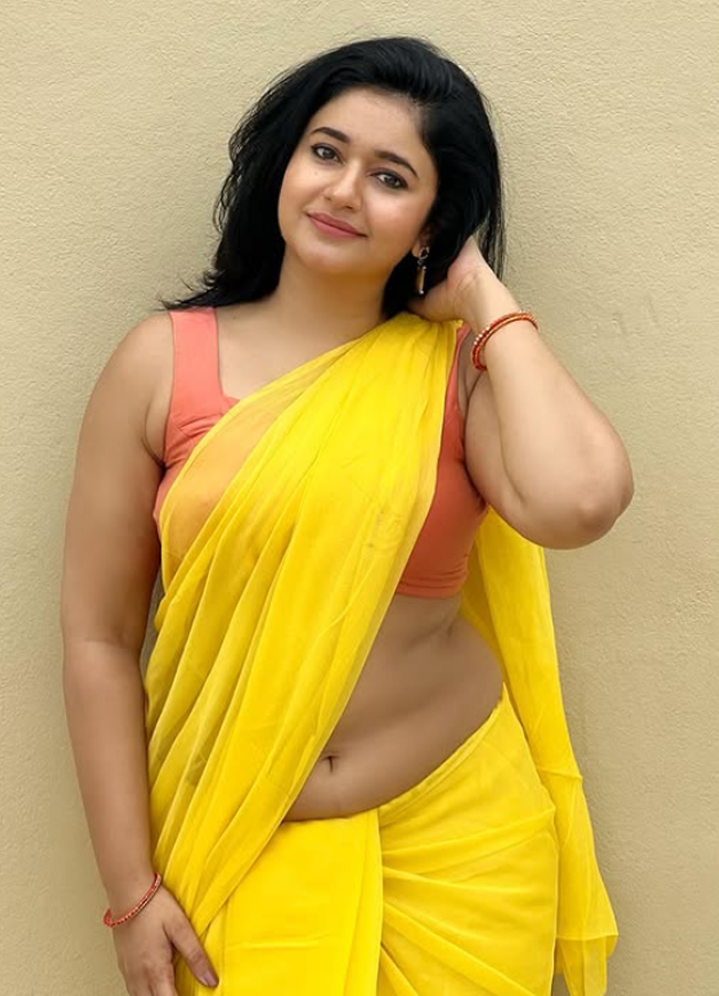 Poonam Bajwa Mind Blowing Photo Stills3