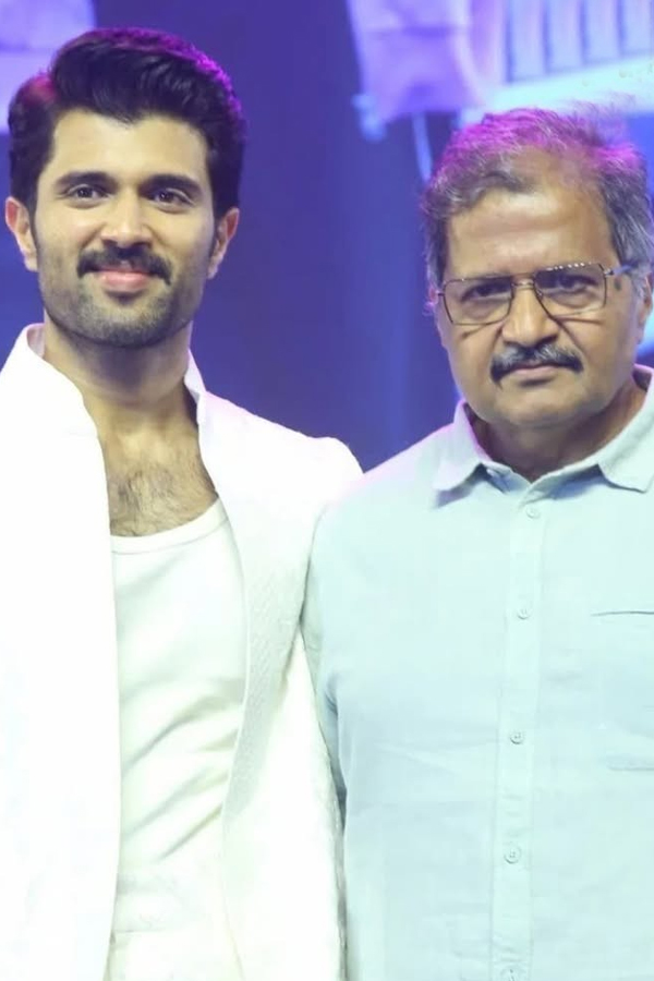 Vijay Devarakondas sweetest birthday wish for Father Devarakonda Photos6