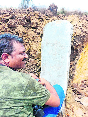 బయల్పడిన పురాతన శిలాశాసనం 2