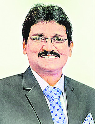 జిల్లా టీకాల అధికారిగా  రత్న మన్మోహన్‌ 
2