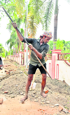 కార్మిక లోకం.. మీకు సలాం 3