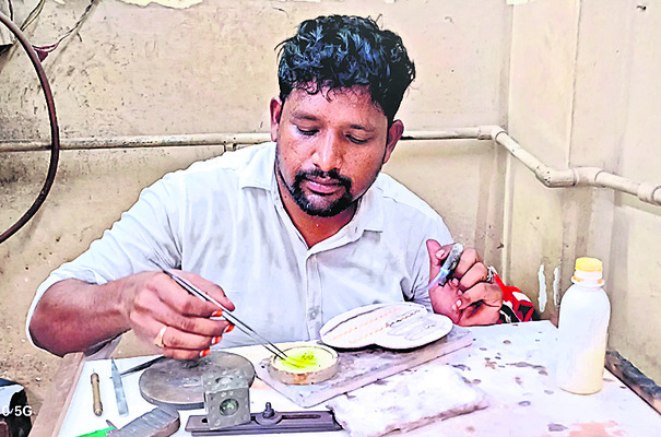 కళ తప్పిన పసిడి పురి 1