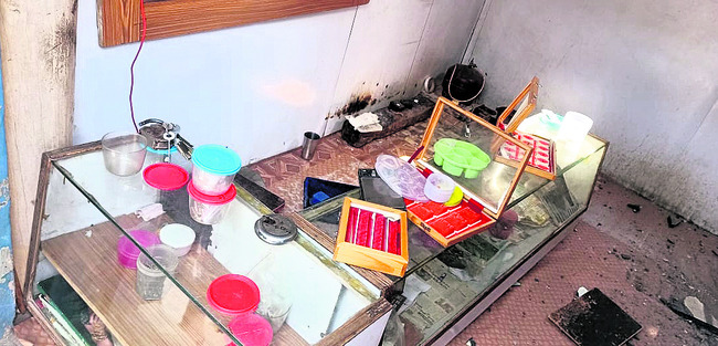 బంగారు దుకాణంలో చోరీ 1