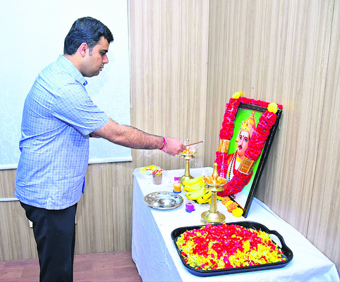 పారిశ్రామిక అభివృద్ధితోనే ఆర్థిక ప్రగతి
1