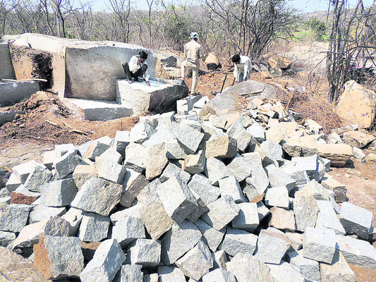 ‘బండ’బారిన బతుకులు2