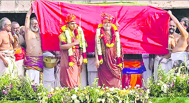 కంచి పీఠం ఉత్తరాధికారిగా గణేశ శర్మకు బాధ్యతలు1