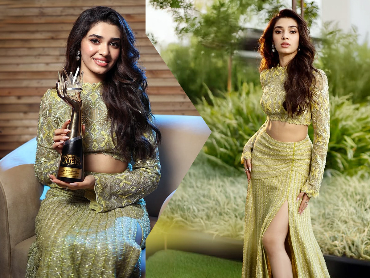 Krithi shetty received a youth icon award1