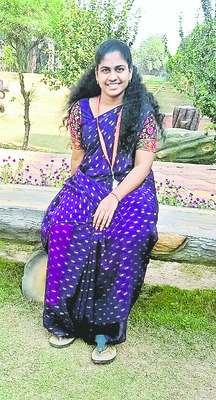 అనుమానాస్పద స్థితిలో మహిళా హాస్టల్ వార్డెన్ మృతి 1